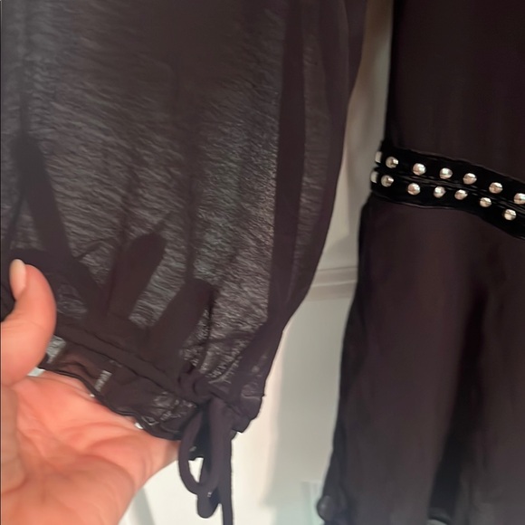 Silence + Noise Chic Black Blouse from Urban Outfitters - Picture 5 of 7